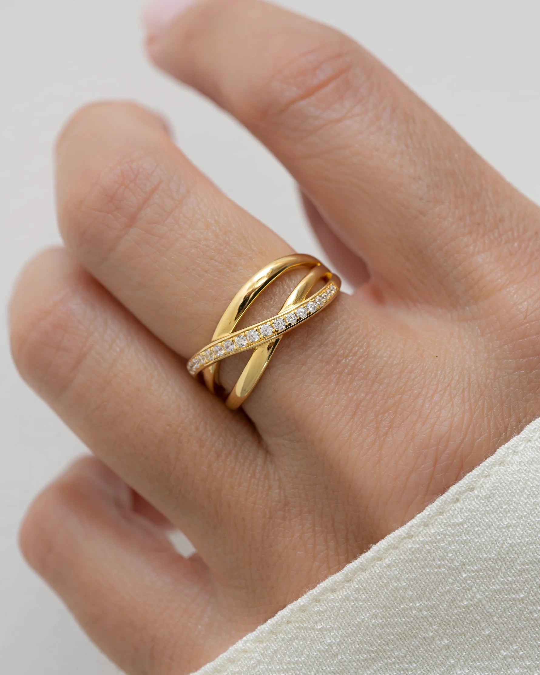 Two Band X Ring