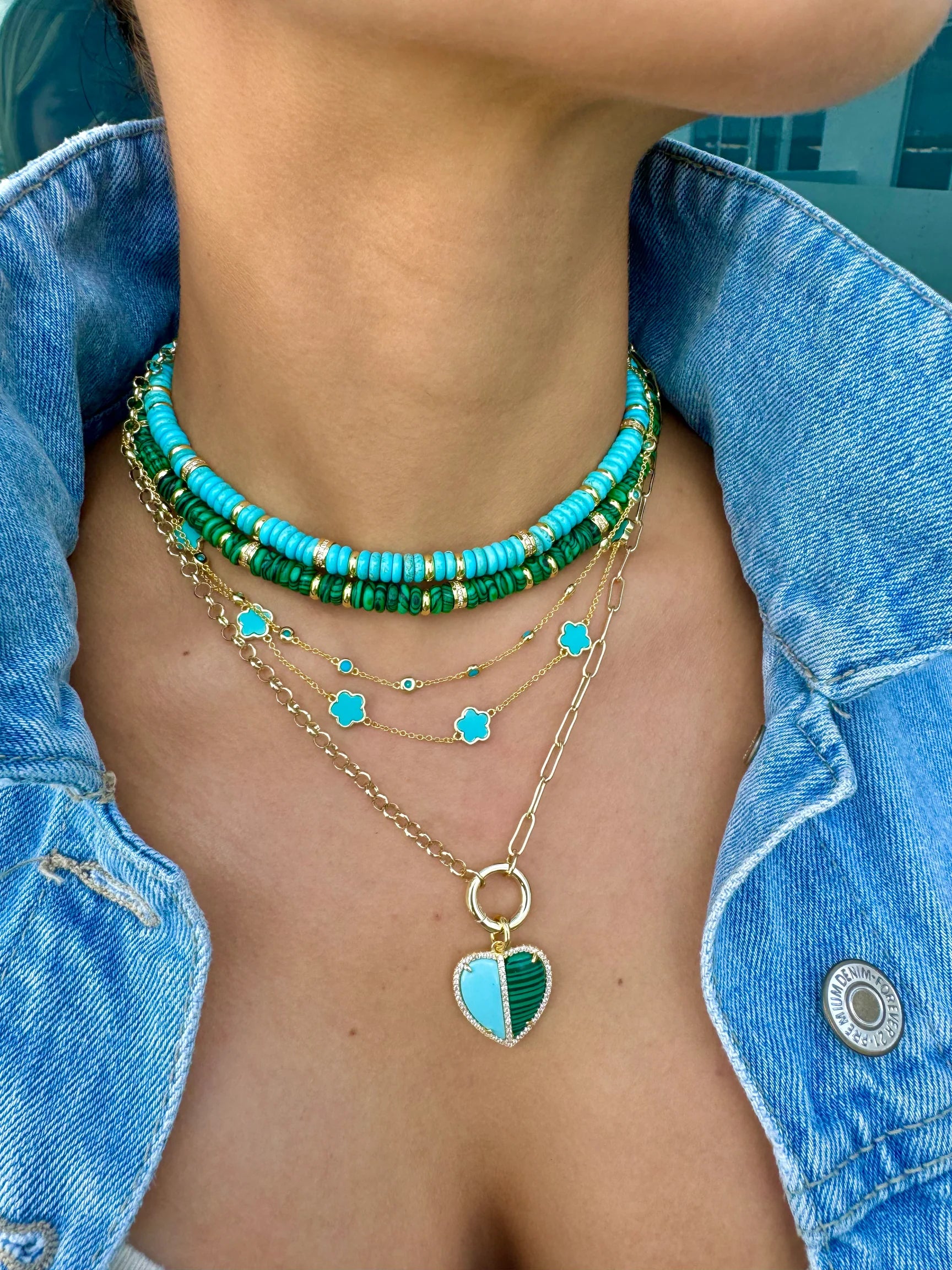MULTI FLOWER STONE NECKLACE
