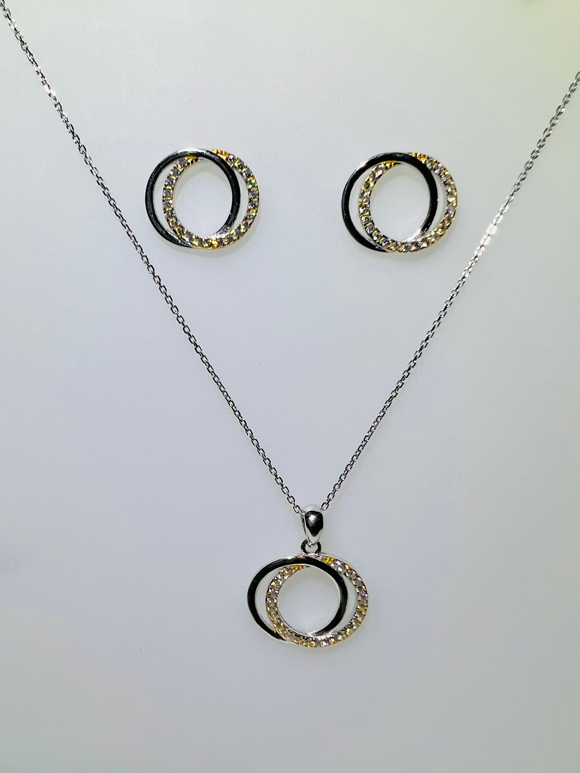 Interlocking Circles Necklace and Earrings